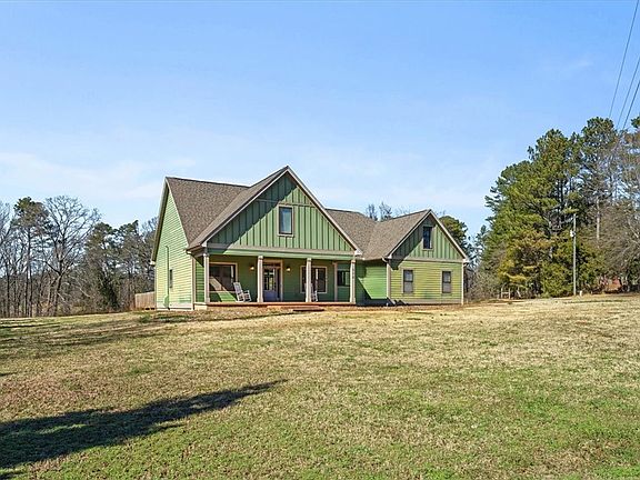 2nd image of 212 Winding Ln