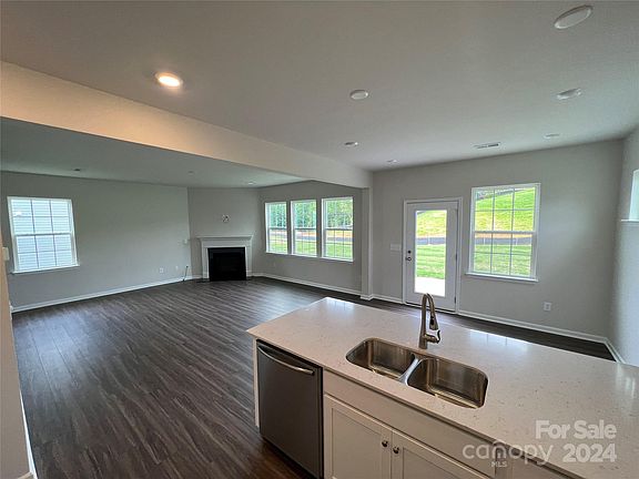 4th image of 14051 Turncloak Dr #Bw172