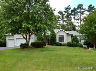 20 Fairway View Dr, Weaverville, NC 28787