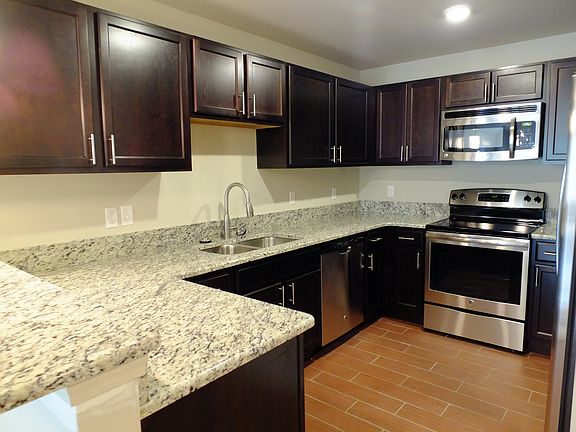 Two bedroom apartment in Lake Orion