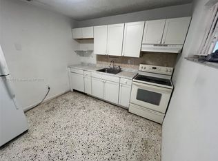 887 W 29th St #2, Hialeah, FL 33012