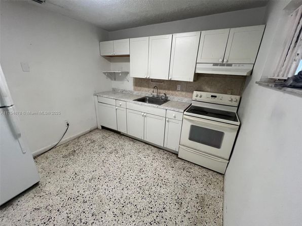 887 W 29th St #2