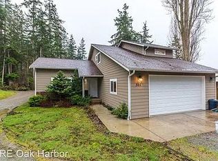 380 Ledgewood Beach Rd, Coupeville, WA 98239