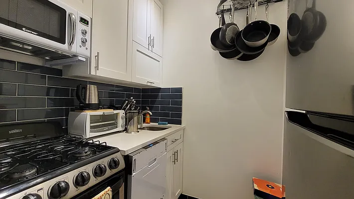 Rented by Julien Aractingi, LREB | media 18