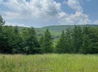 58 Summit Woods Rd, Moscow, PA 18444