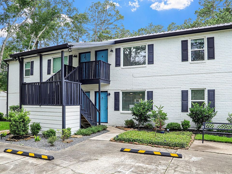 1st image of 2655 Fountain View St #3