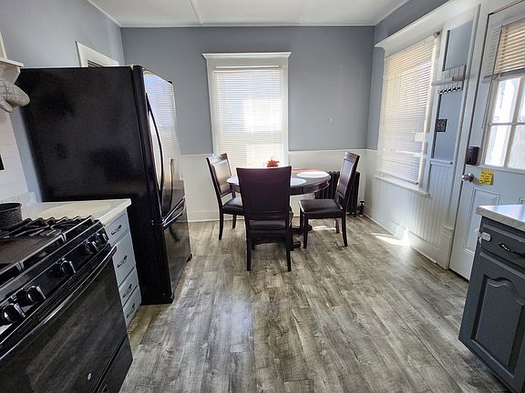 2nd image of 14 Union St