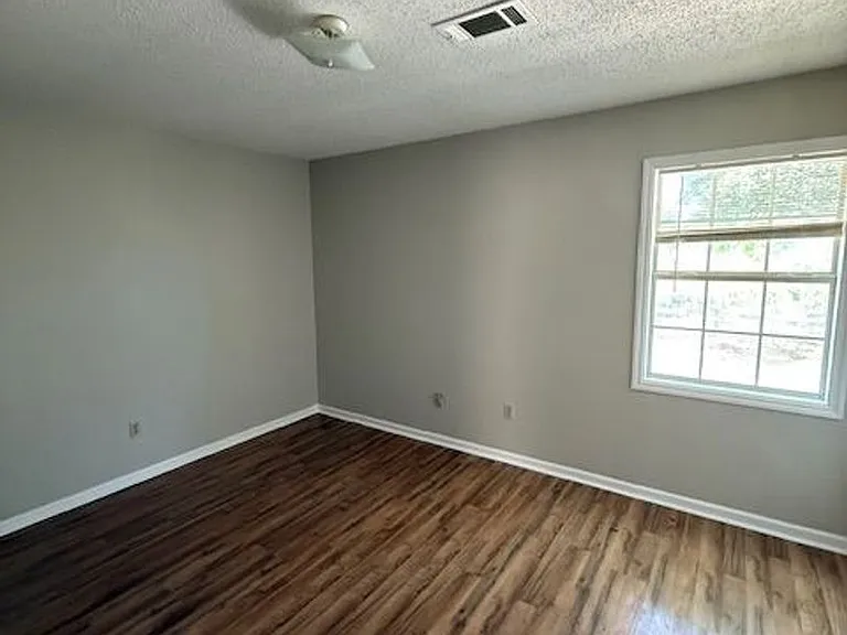43 Smith Rd — Photo 2