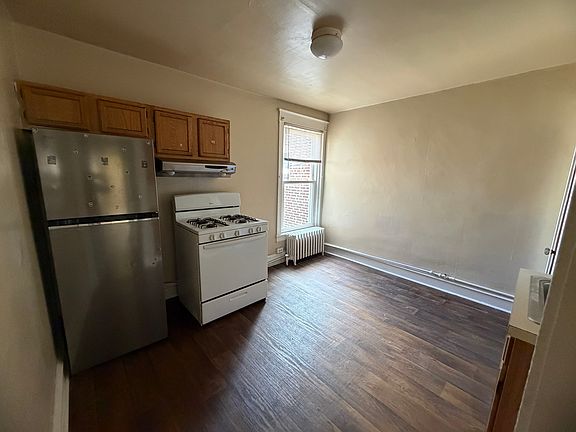 5th image of 1367 E Sanger St Floor 2
