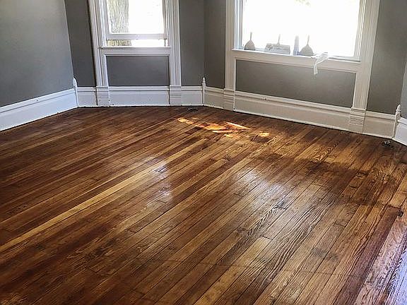 4th image of 301 W Broadway St
