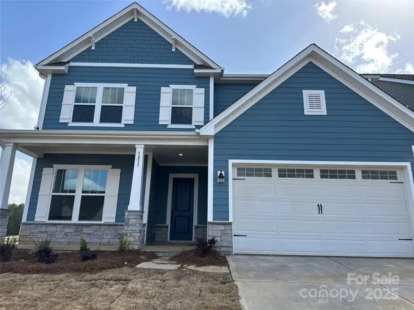5237 Piedmont St, Mount Holly, NC 28120