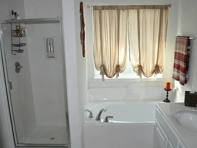 17023 N Lighthouse Dr — Photo 2