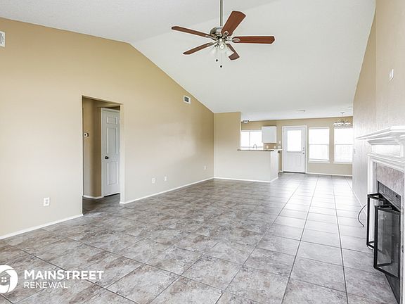 5th image of 809 Nora Ln
