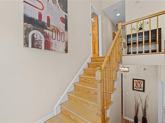 3rd image of 131 Walworth Ave