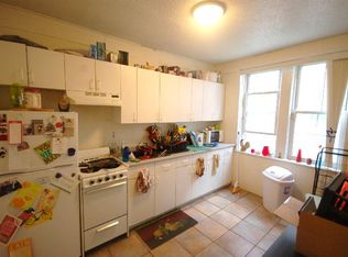 518 Cambridge St APT 4A, Allston, MA 02134
