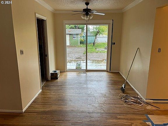4th image of 319 Charlotte Way