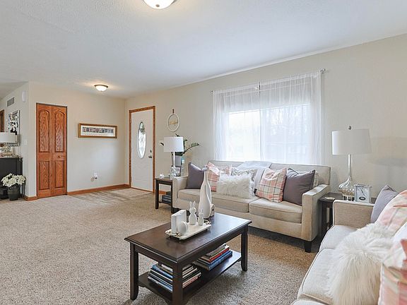 4th image of 29777 Ashford Dr