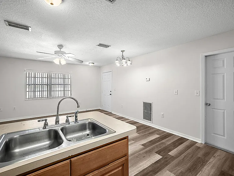517 Paulling Dr #1 — Photo 16