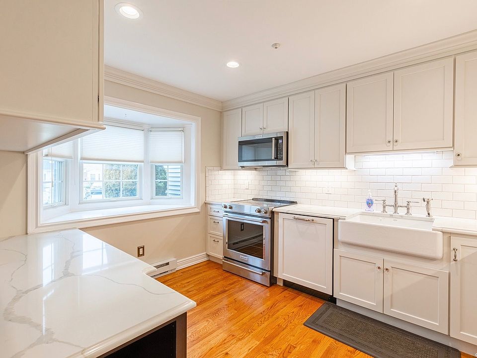 Snug Harbor 137 Harbor Rd S Amityville NY Zillow