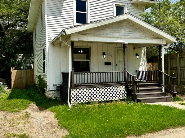 2205 E Michigan Ave, Lansing, MI 48912