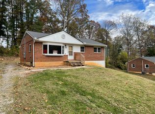 34 Royal Oaks Rd, Arden, NC 28704