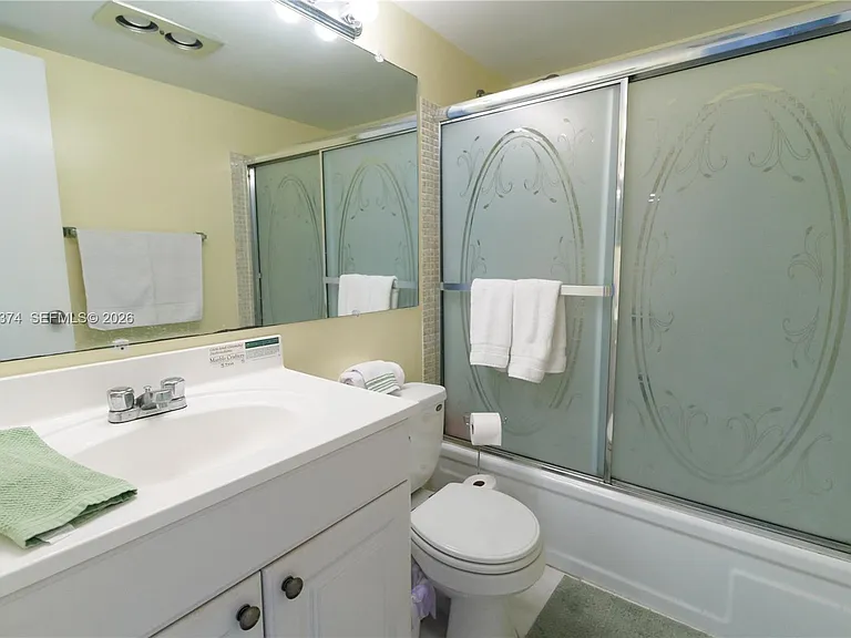 90 Berkshire E #90-D — Photo 10