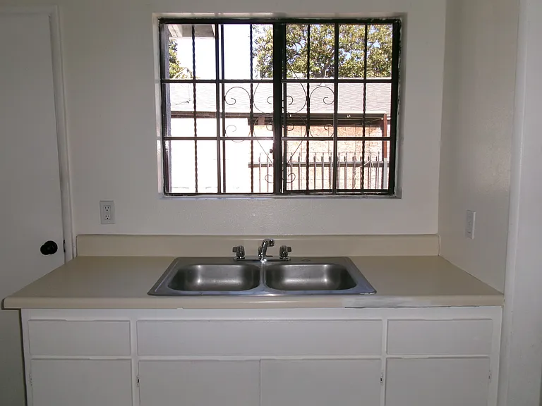 1209 W 60th Pl #1209 — Photo 5