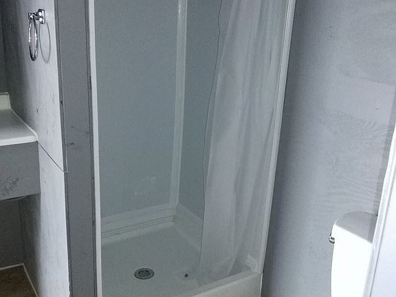 4th image of 833 2nd St #2