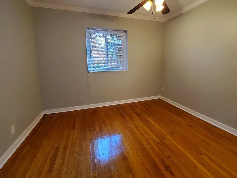 2068 W Hutchinson St #1 — Photo 11