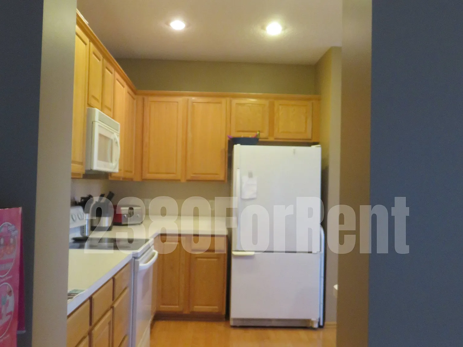 2 bed, 1.5 bath, 1600 sqft, $2,145 — Photo 4