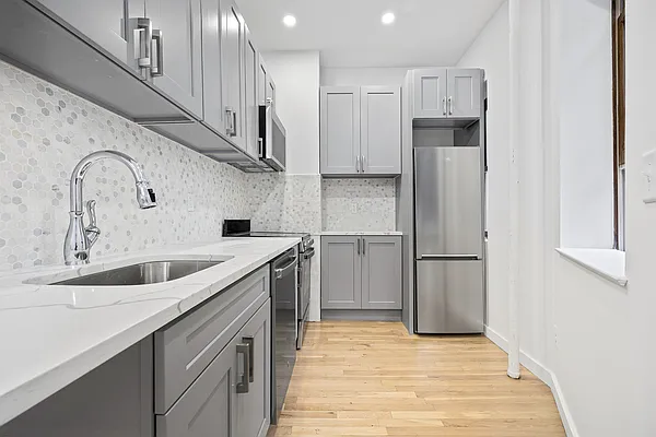 Rented by J PRESTON AND ASSOCIATES INC | media 5