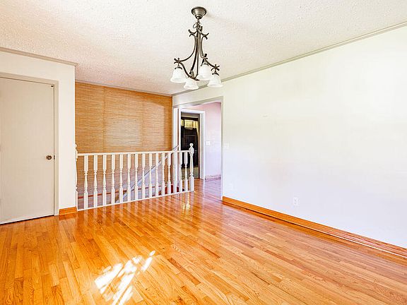 3rd image of 3117 McDonald Rd