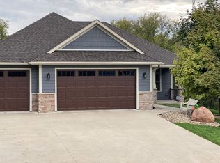 2218 Granite Cir NW, Rochester, MN 55901