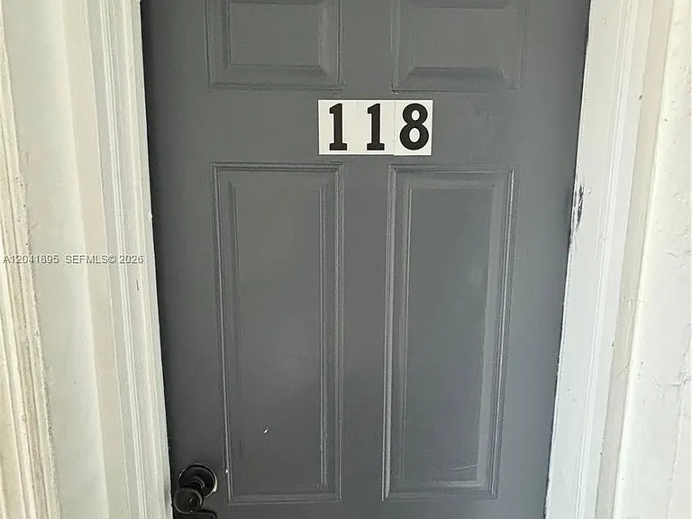 1843 Dewey St #118 — Photo 10