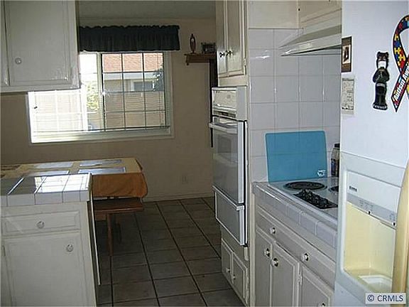4th image of 5412 Acacia Ave