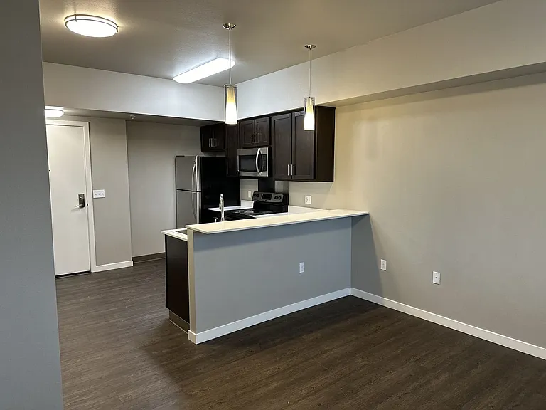LaScala Apartments — Photo 17