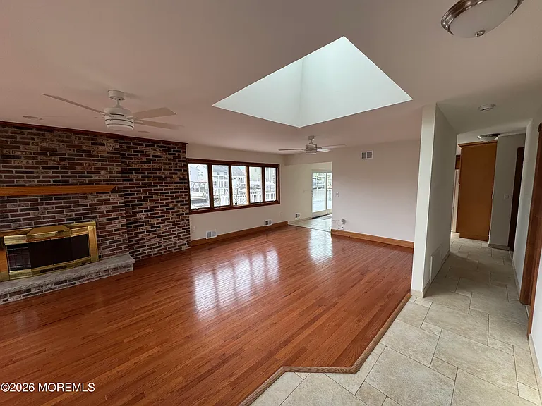 31 Navarra Dr — Photo 6