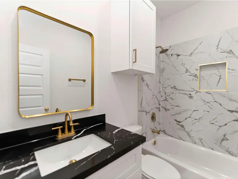 7809 Queen St #B — Photo 19