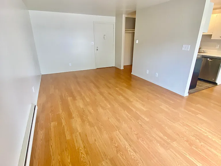 8401 Rainier Pl S #7 — Photo 4