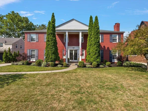 767 Berkshire Rd, Grosse Pointe Park, MI 48230