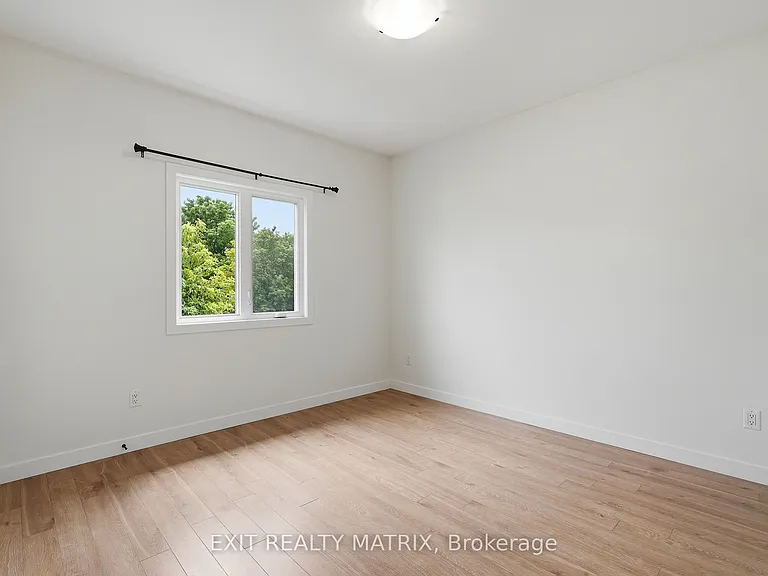 49 Cambridge St — Photo 17