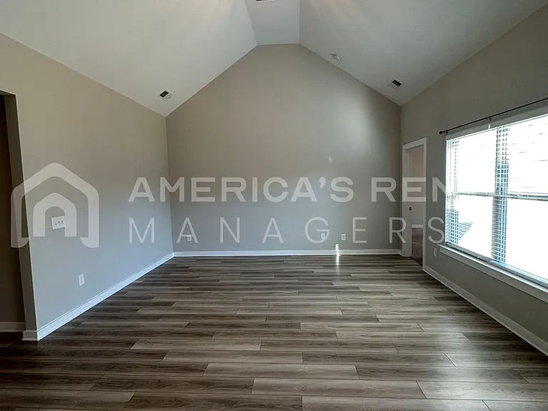130 County Road 1702 — Photo 5
