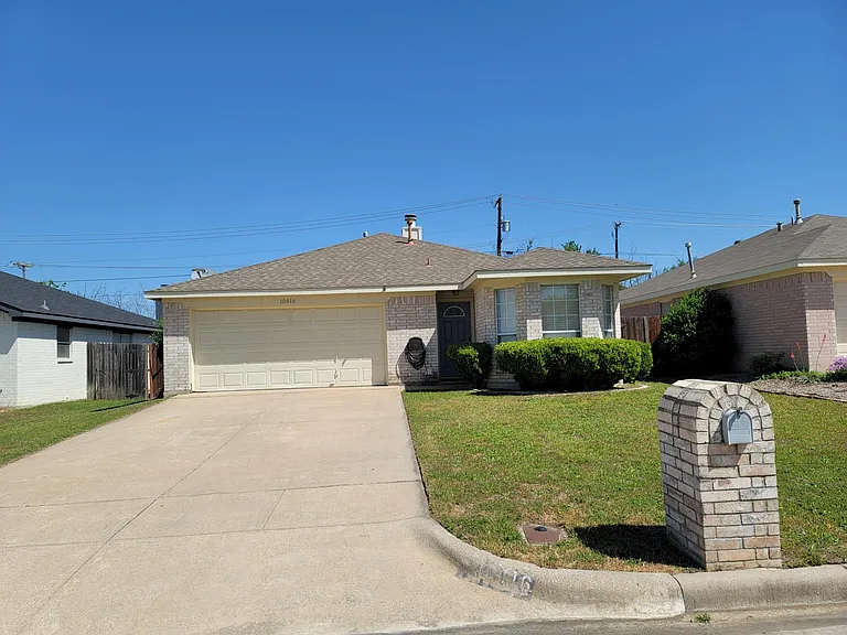 10416 Morning Dew St — Photo 3
