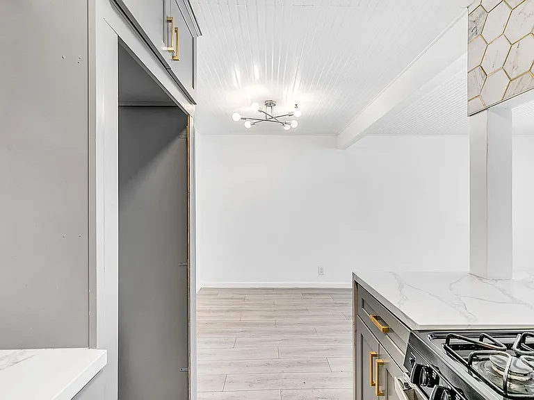 3318 Drew Street — Photo 6