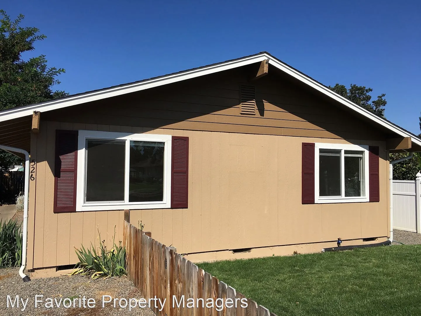 526 Plum St photo 1