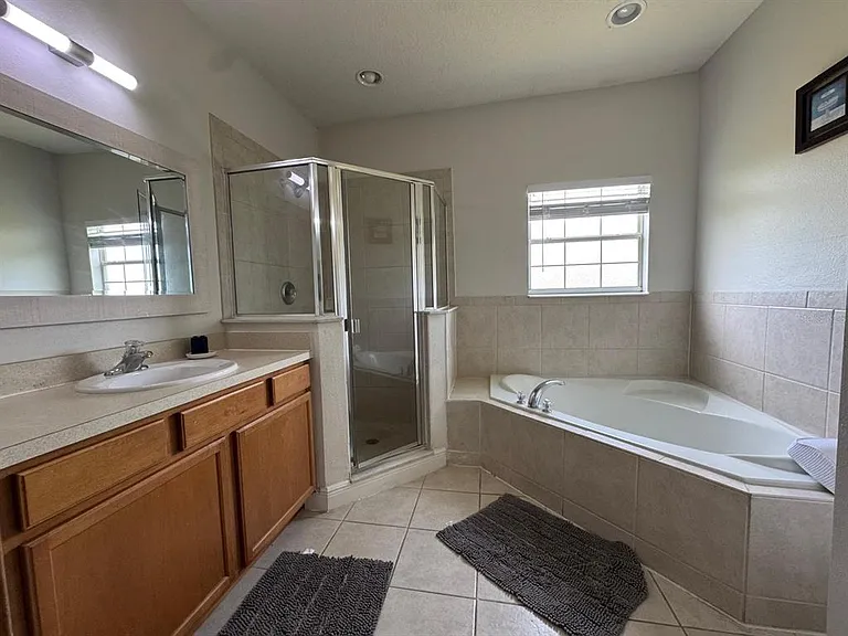4300 Paradise Cove Ct #4300 — Photo 12