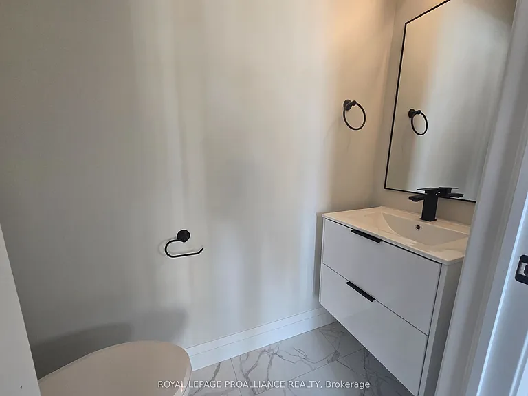 241 Front St #202 — Photo 9