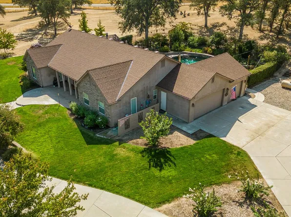 35303 Quail Oak Rd, Auberry, CA 93602