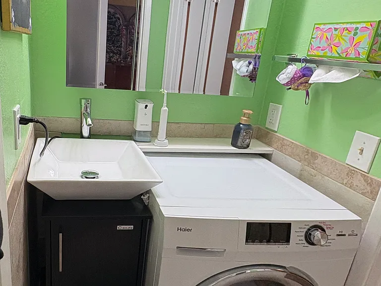 500 Glenwood Cir #122 — Photo 9