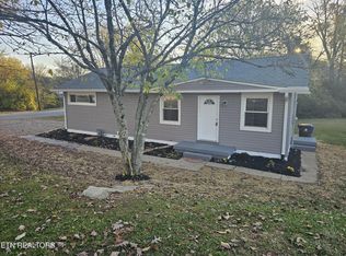 101 Audubon Rd, Oak Ridge, TN 37830